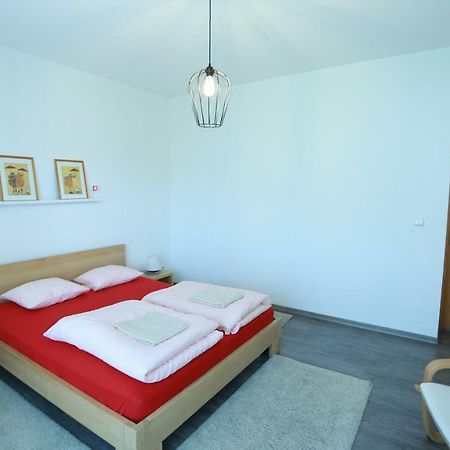 Sentis Hotel Uzhhorod Exterior photo